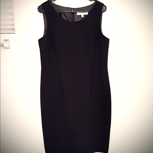 Jones Studio Dresses & Skirts - Jones Studio black Sheath Dress